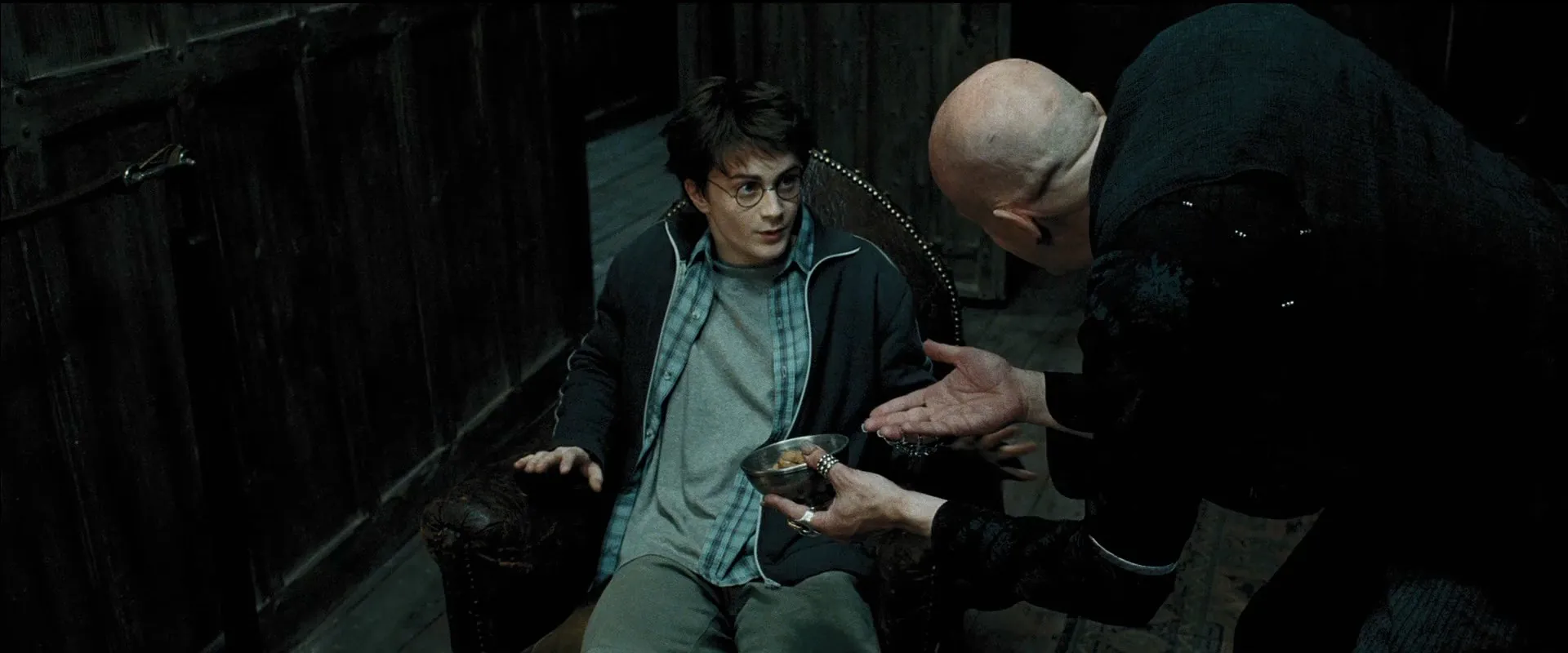 Harry Potter and the Prisoner of Azkaban (2004) Dual Audio [Hindi - English] [100 MB] Screenshot